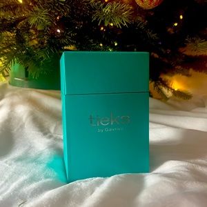 BRAND NEW Galactic Green Tieks- Size 9